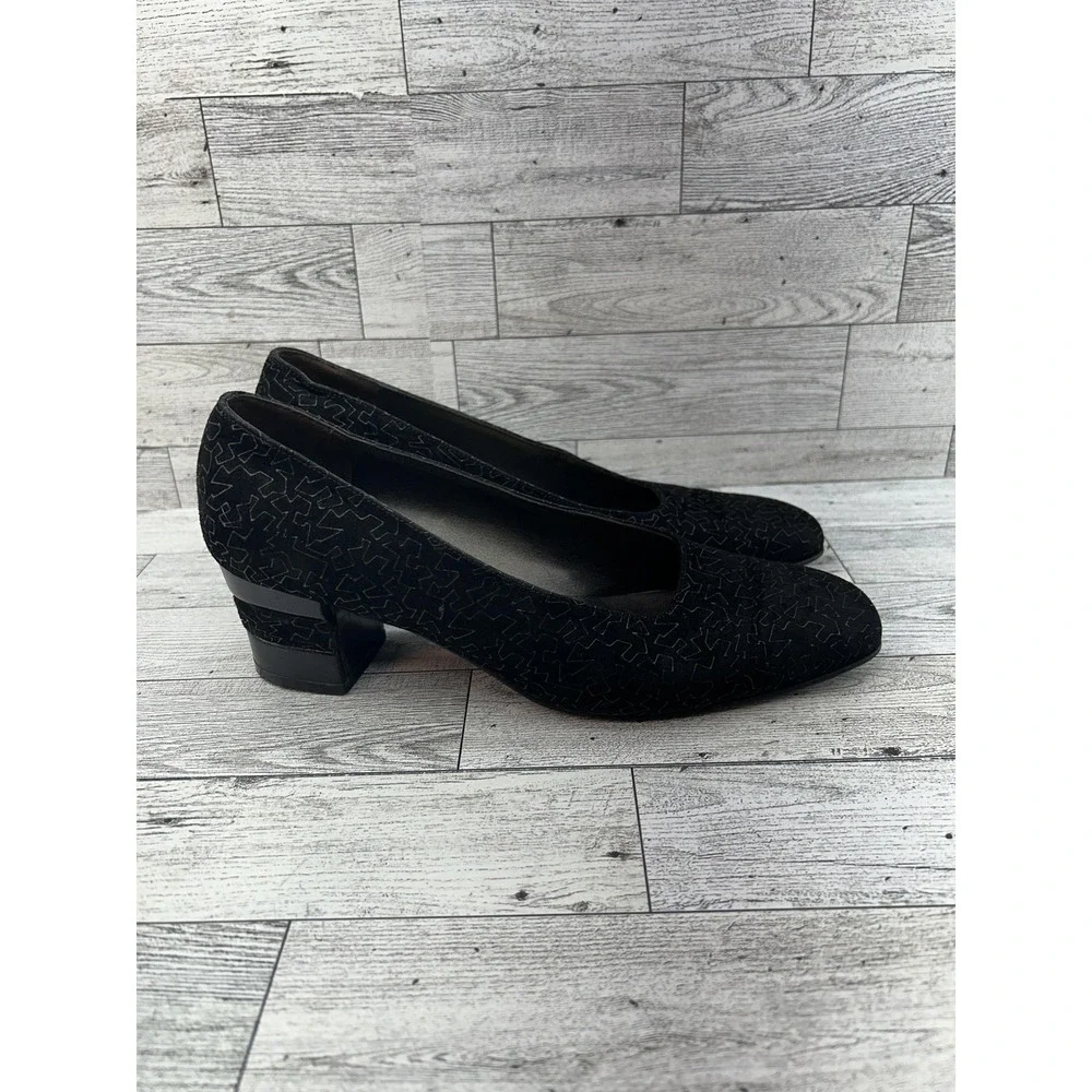 Salvatore Ferragamo Shoes Womens Size 6.5‎ B Block Heel Patterned Suede Italy